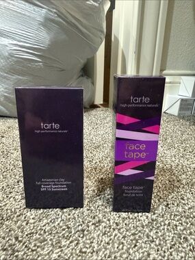 Tarte Foundation set (Face Tape & Amazonian Clay)